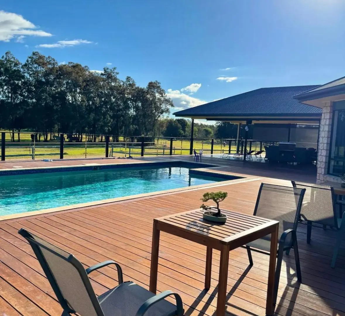 7 Bedrooms 20 Mins To City 25 Acres Of Green Space Brisbane 0*,  Australien
