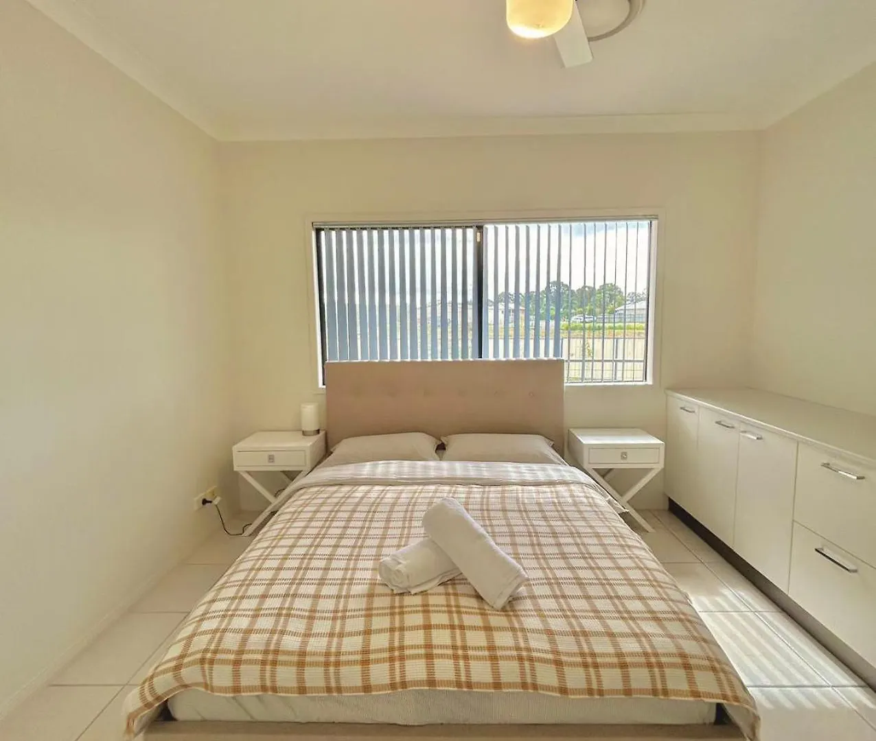7 Bedrooms 20 Mins To City 25 Acres Of Green Space Brisbane Villa